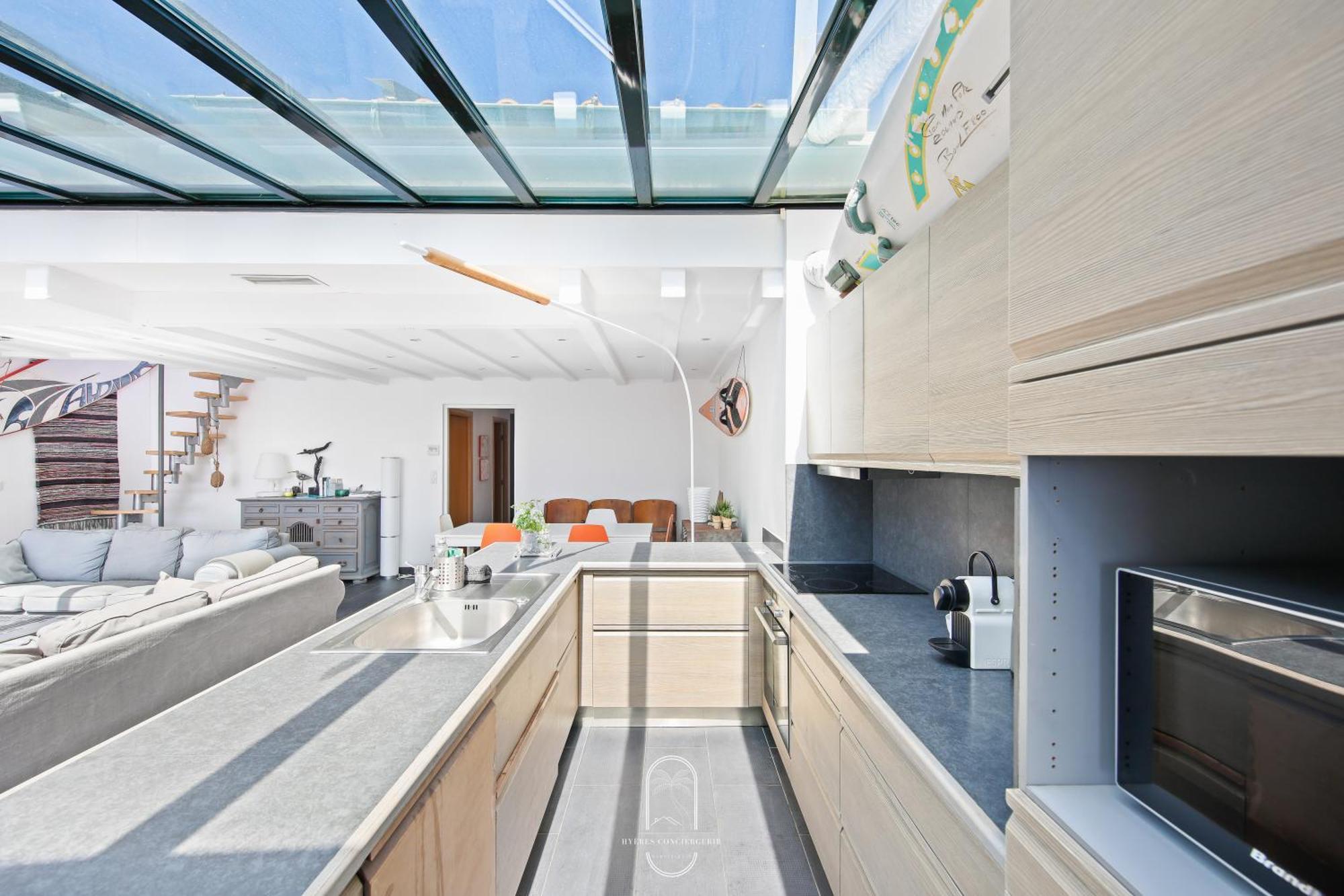 Maison Sur L'Eau-Hyeres-Almanarre-Parkings Clim Wifi By Hc Екстериор снимка