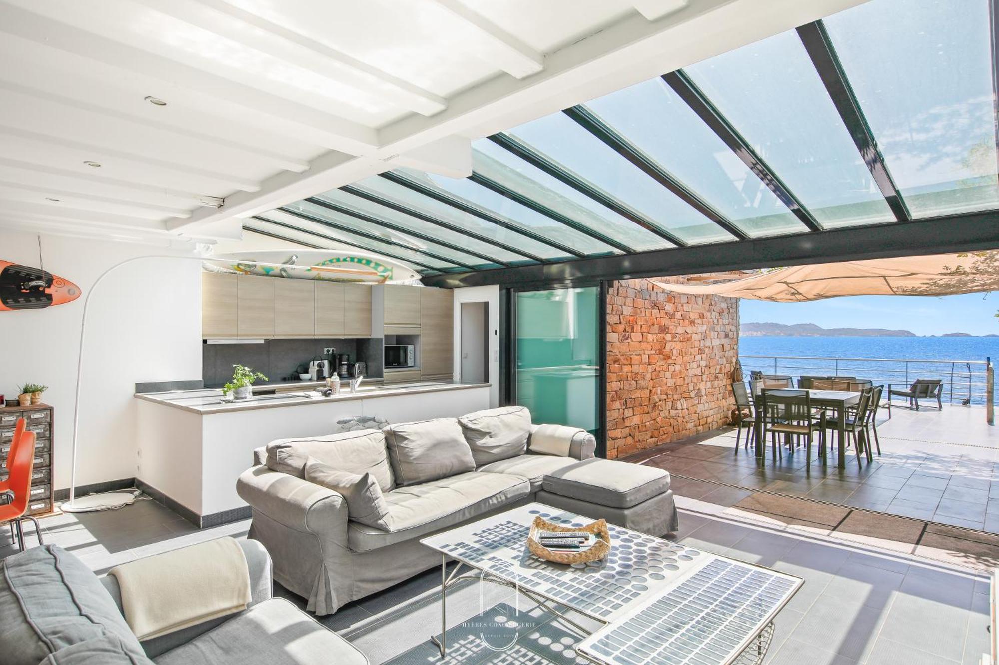 Maison Sur L'Eau-Hyeres-Almanarre-Parkings Clim Wifi By Hc Екстериор снимка